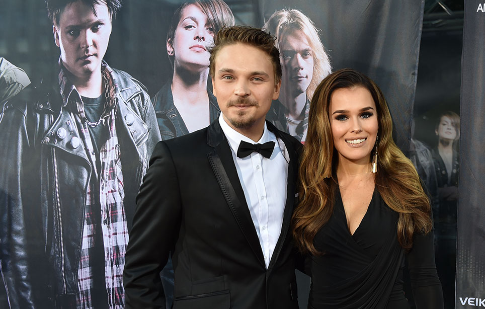 Roope Salminen ja Sara Sieppi Teit meistä kauniin -ensi-illassa Roope Salminen ja Sara Sieppi Teit meistä kauniin -ensi-illassa