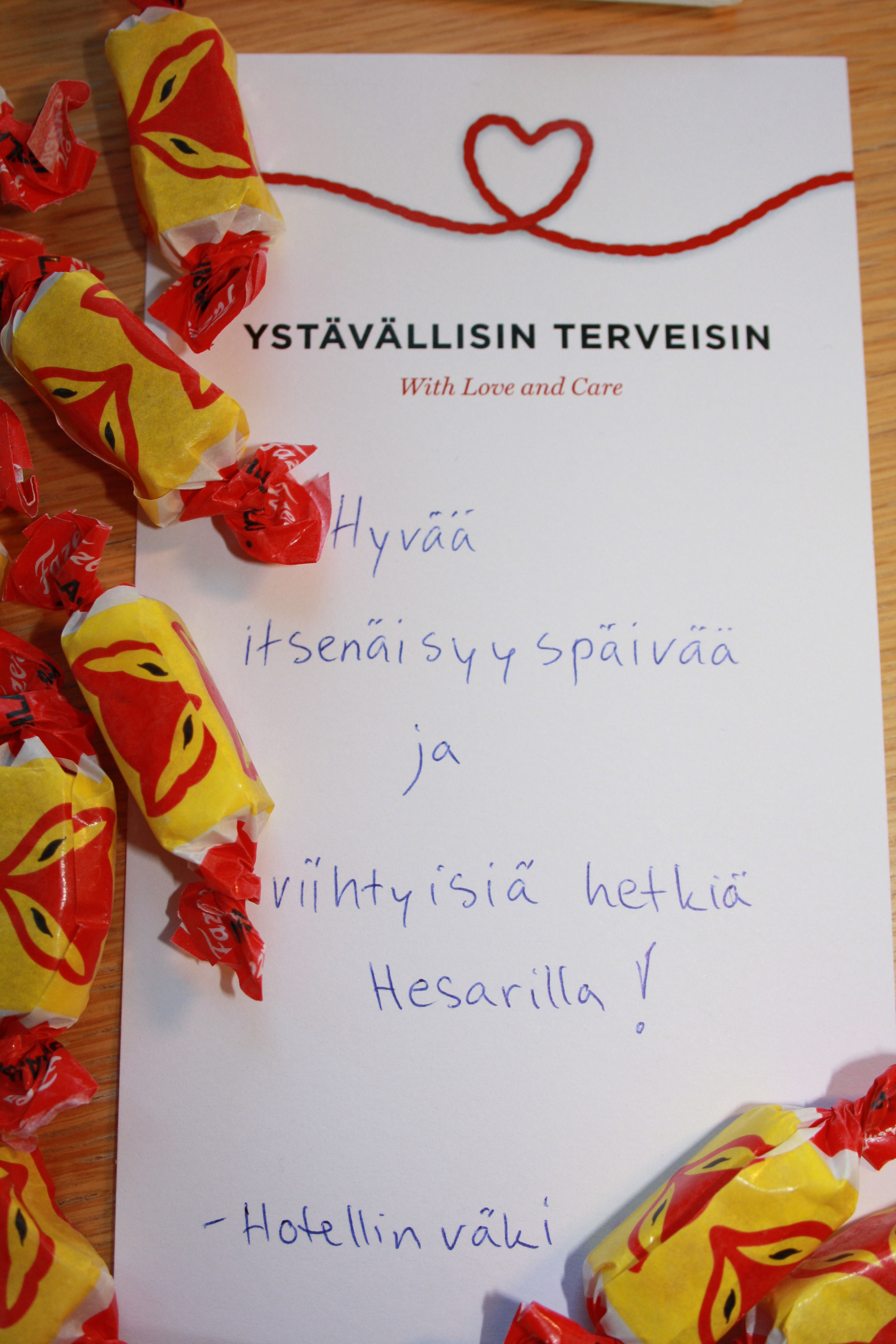 Brother Christmas yöpyy Helsingin keskustassa sijaitsevassa hotellissa.
