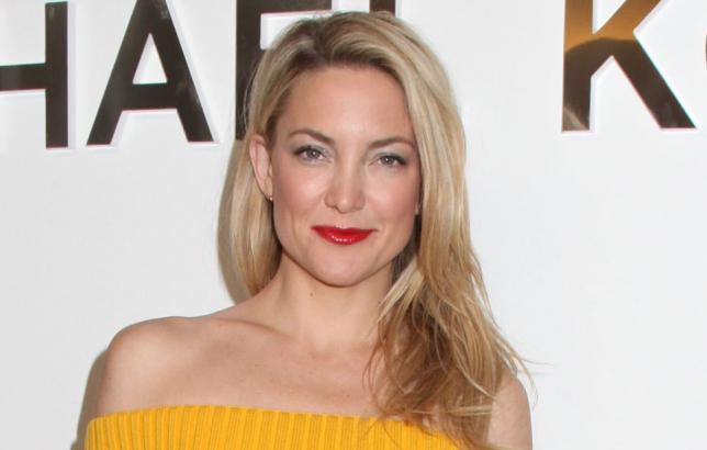 Kate Hudson punaisella matolla Kate Hudson punaisella matolla