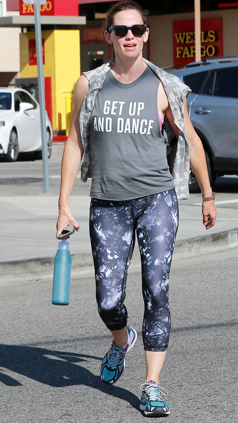 Jennifer Garner, 44, kehottaa tanssimaan.
