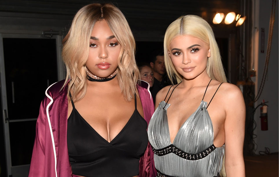 Jordyn Woods ja Kylie Jenner ovat bestikset eli parhaat ystävykset. Jordyn Woods ja Kylie Jenner ovat bestikset eli parhaat ystävykset.
