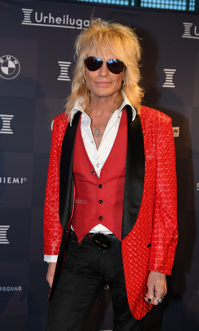 Michael Monroe ei jää koskaan juhlatilaisuuksien seinäruusuksi. Pukeutumisestaan tarkka TVoF-tuomari stailaa itse itsensä.