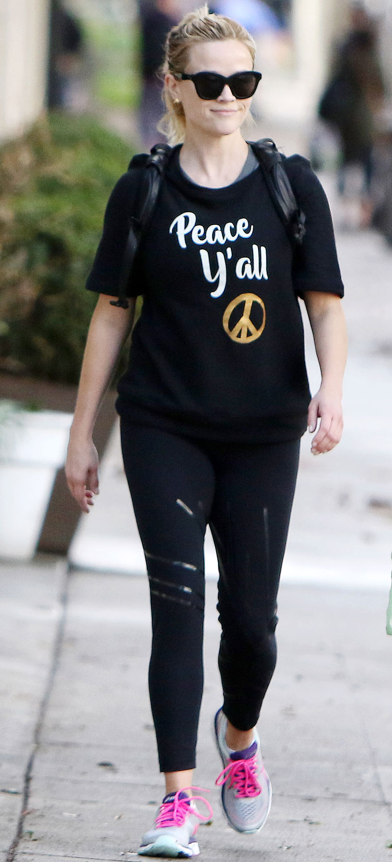 Yhdysvaltalaisnäyttelijä Reese Witherspoon, 40, haluaa rauhaa kaikille.