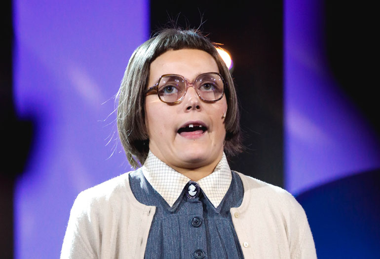 aina inkeri ankeinen voitti putouksen aina inkeri ankeinen voitti putouksen
