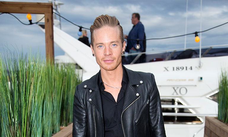 Sauli Ksokinen poseeraa Seiskalle Sauli Ksokinen poseeraa Seiskalle