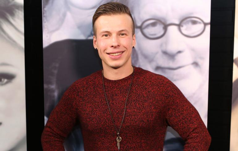 Antti Kurhinen poseeraa Seiskalle Antti Kurhinen poseeraa Seiskalle