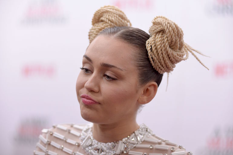 Miley Cyrus on panseksuaali Miley Cyrus on panseksuaali