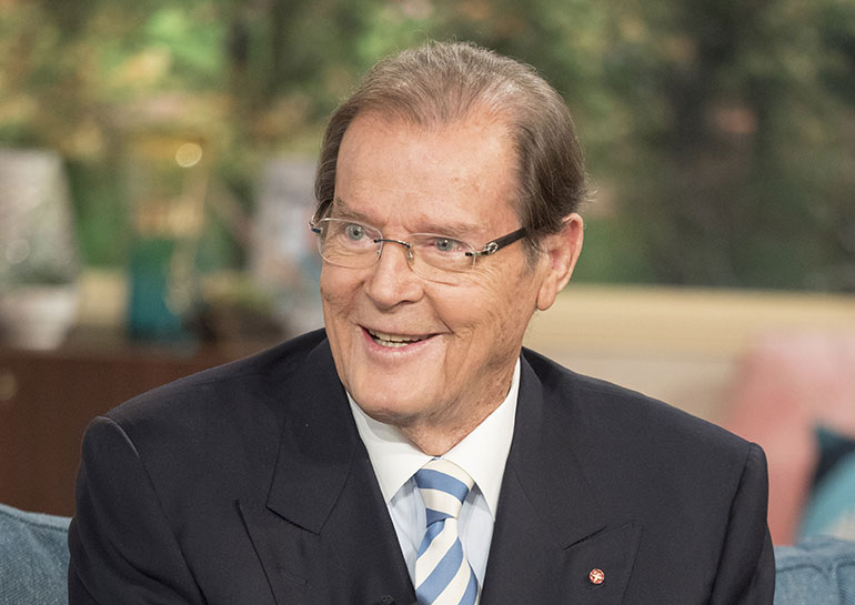 Roger Moore lähetyksessä Roger Moore lähetyksessä