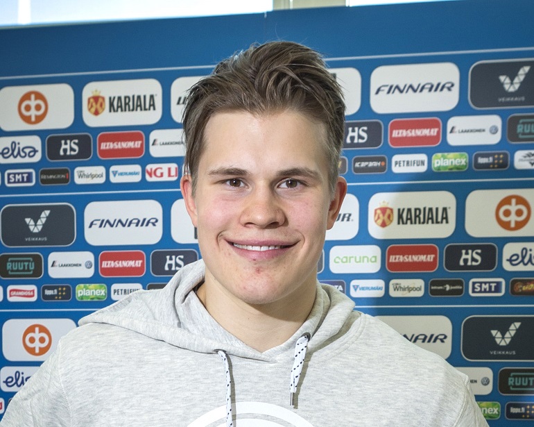 Jesse Puljujärvi haluaa laittaa maaliverkot tötterölle. Jesse Puljujärvi haluaa laittaa maaliverkot tötterölle.