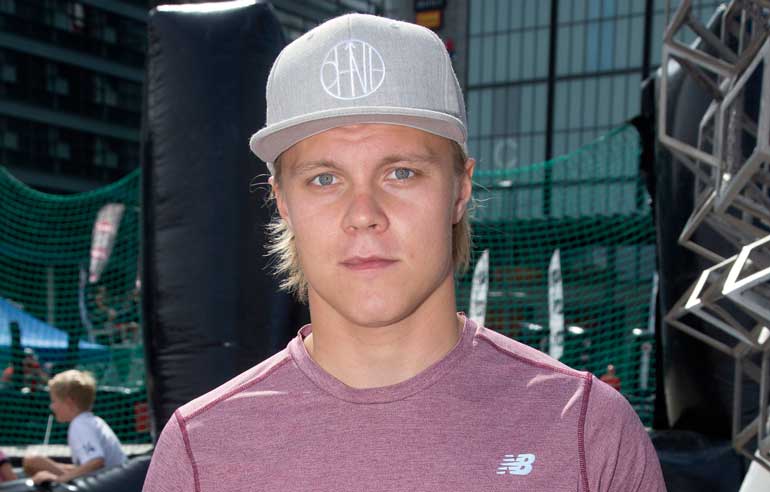 Mikael Granlund vuokrasi Helsingin asuntonsa Jenni Vartiaiselta. Mikael Granlund vuokrasi Helsingin asuntonsa Jenni Vartiaiselta.