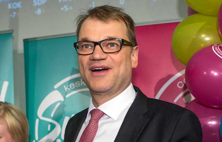 Juha Sipilä rakennutti paljuterassin. Juha Sipilä rakennutti paljuterassin.