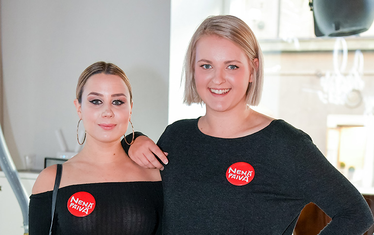 Alma Hätönen ja Jenni Poikelus Alma Hätönen ja Jenni Poikelus