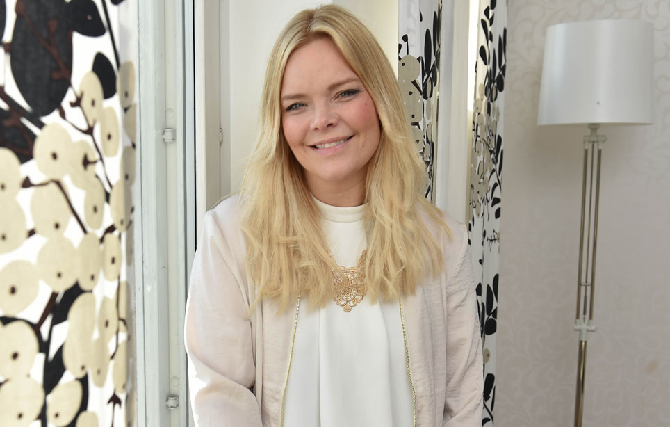 Anette Olzon Julkaisi Harvinaisen Kuvan Poikansa Kanssa T ss On 16 