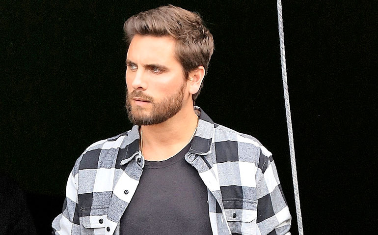 Scott Disick epäilee isyyttään. Scott Disick epäilee isyyttään.