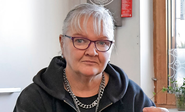 Jaanan mies kuoli yllättäen. Jaanan mies kuoli yllättäen.