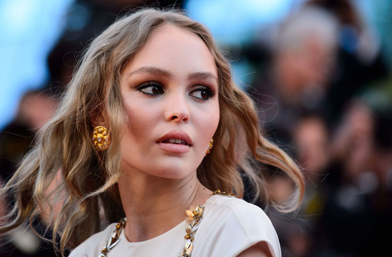 Lily-Rose Depp sai inspiraation äidiltään. Lily-Rose Depp sai inspiraation äidiltään.