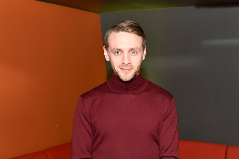Reino Nordin avautuu Maria Veitolan ohjelmassa päihdeongelmistaan. Reino Nordin avautuu Maria Veitolan ohjelmassa päihdeongelmistaan.