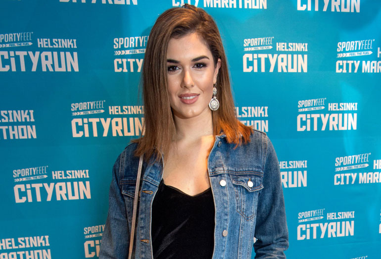 Adriana Gerxhalija julkaisi lapsuuskuvan. Adriana Gerxhalija julkaisi lapsuuskuvan.