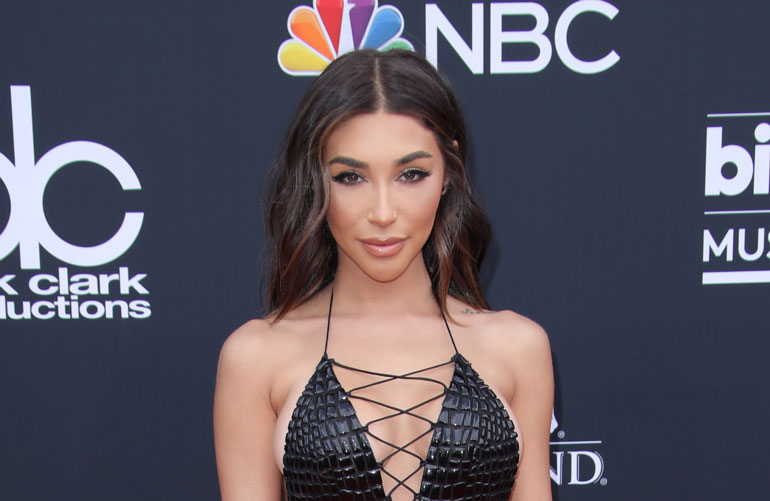 Chantel Jeffries vilautteli Billboard Music Awardsin punaisella matolla. Chantel Jeffries vilautteli Billboard Music Awardsin punaisella matolla.