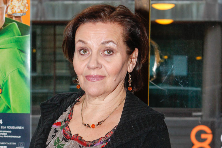 Riitta Havukainen kiistää kihlauksen. Riitta Havukainen kiistää kihlauksen.
