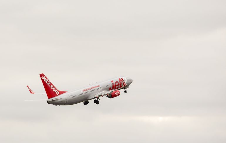 Mies poistettiin Jet2:n lennolta. Mies poistettiin Jet2:n lennolta.