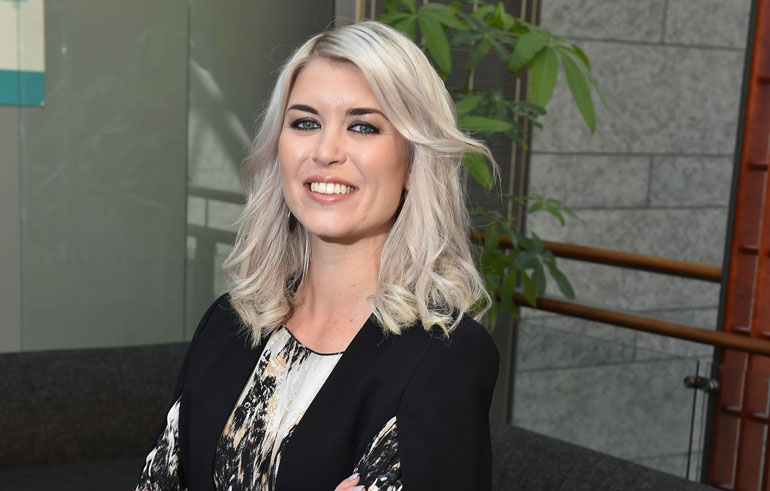Susanna Koski kaatui rähmälleen. Susanna Koski kaatui rähmälleen.