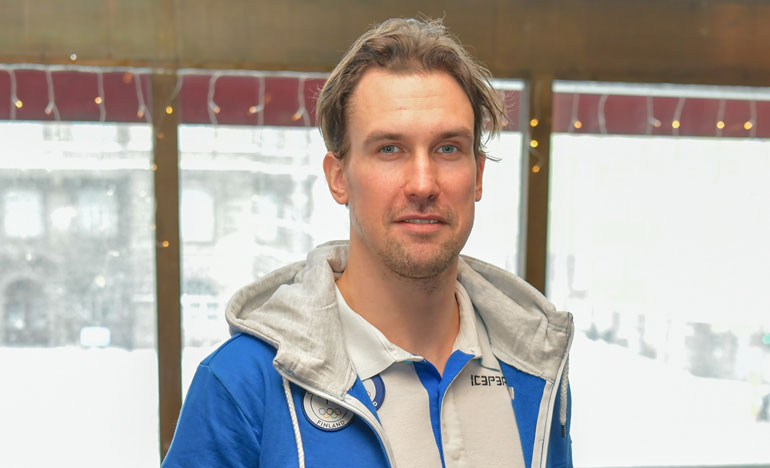 Sami Lepistö kohautti häissä. Sami Lepistö kohautti häissä.