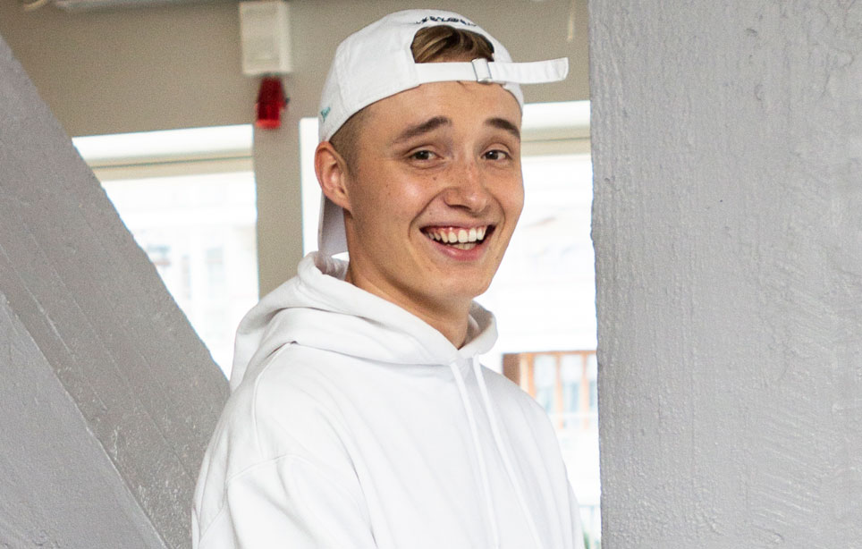 Isac Elliot Isac Elliot