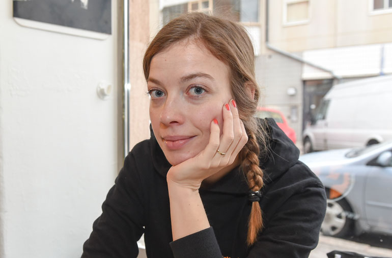 Li Andersson ryyppäsi ja möykkäsi. Li Andersson ryyppäsi ja möykkäsi.