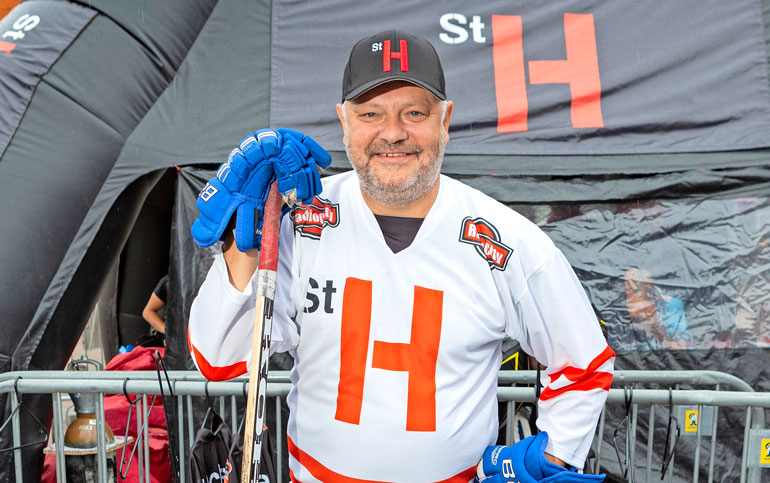 Esa Tikkanen menee leikkaukseen. Esa Tikkanen menee leikkaukseen.