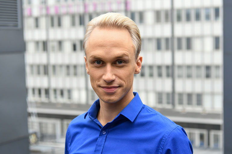 Christoffer Standberg kertoo parisuhteesta. Christoffer Standberg kertoo parisuhteesta.