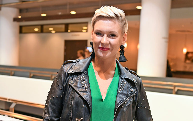 Heidi Sohlberg on kranttu miesten suhteen. Heidi Sohlberg on kranttu miesten suhteen.