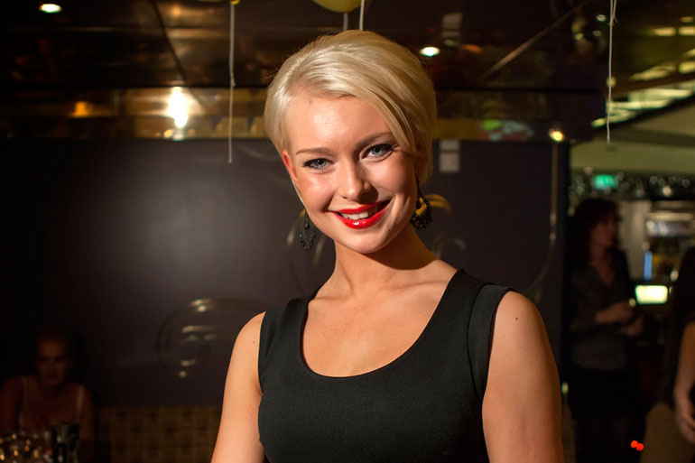 Kia Lehmuskoski erosi Hunks-rakkaasta. Kia Lehmuskoski erosi Hunks-rakkaasta.