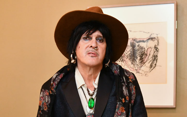 Andy McCoy kertoo kannabiksen käytöstään. Andy McCoy kertoo kannabiksen käytöstään.