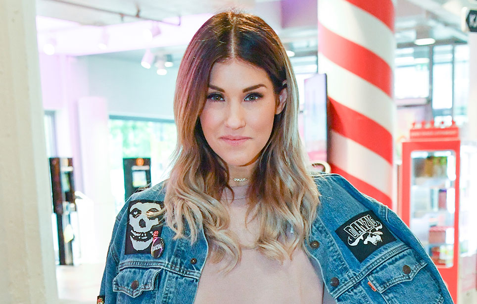 jannika b aloitti uransa rohkealla riskill k ytti veronpalautuksensa jannika b aloitti uransa rohkealla riskill k ytti veronpalautuksensa