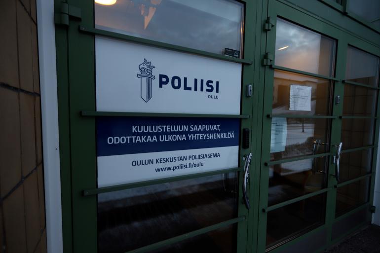 Poliisi Poliisi