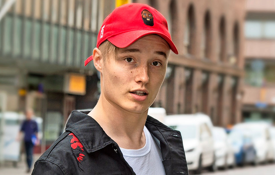Isac Elliot Isac Elliot