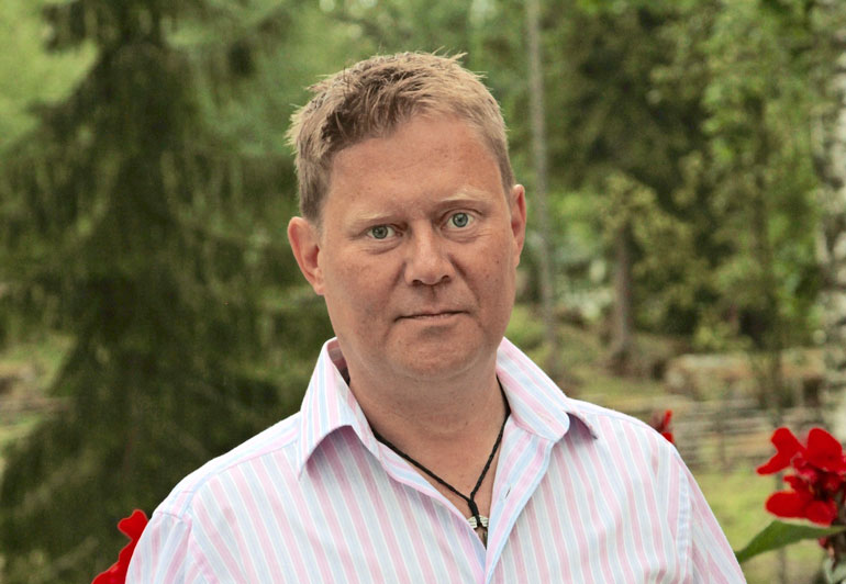 Pertti Salovaara on ollut juomatta. Pertti Salovaara on ollut juomatta.