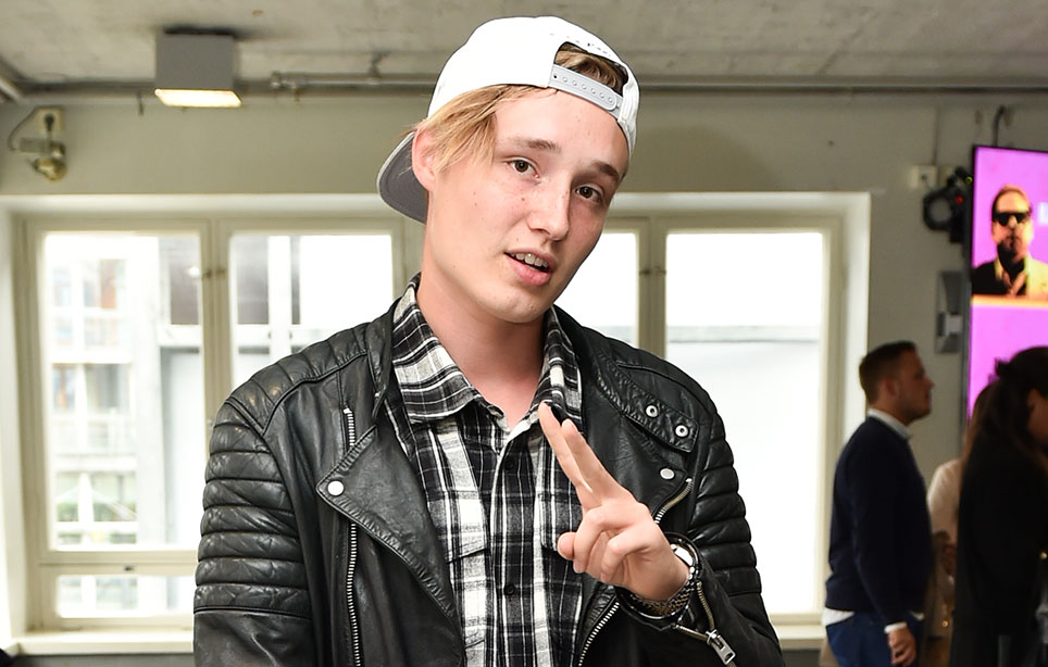 Isac Elliot Isac Elliot