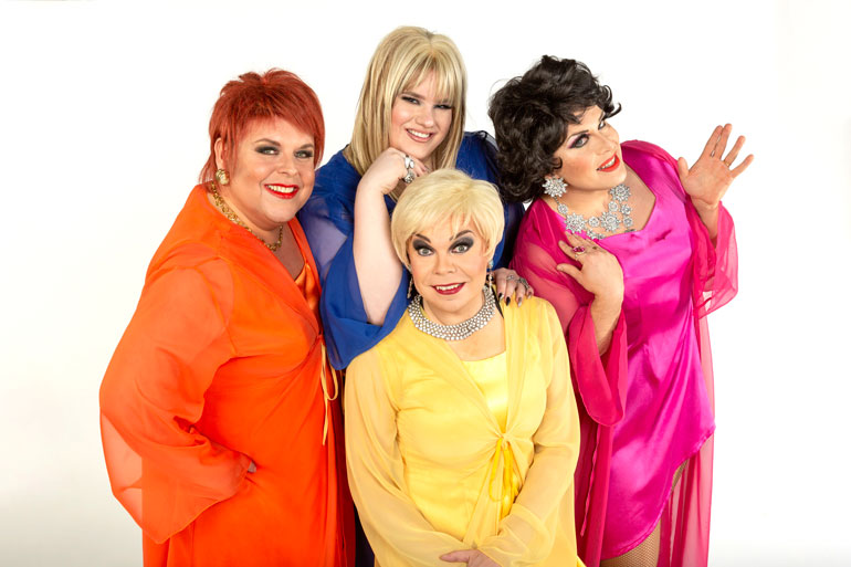 Drag-leidit saivat postia Katri Helenalta. Drag-leidit saivat postia Katri Helenalta.