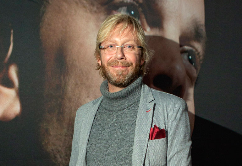 Kimmo Vehviläinen nautti lihapullia. Kimmo Vehviläinen nautti lihapullia.
