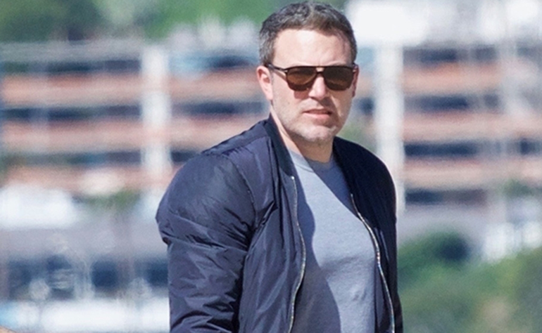 Ben Affleck rannalla. Ben Affleck rannalla.