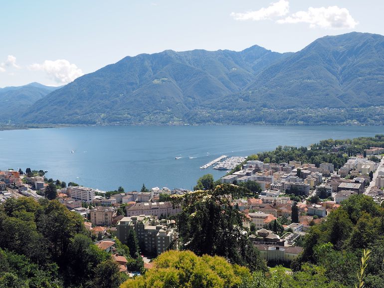 Locarno on suosittu turistikohde. Locarno on suosittu turistikohde.