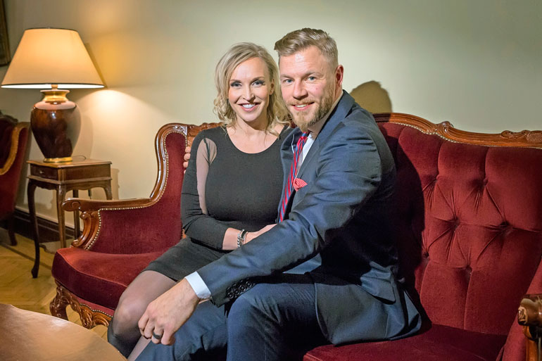 Jutta ja Juha Larm kannustava posittiviseen ajatteluun. Jutta ja Juha Larm kannustava posittiviseen ajatteluun.