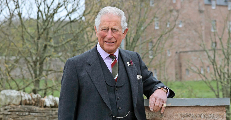 Prinssi Charles ryhtyi matkailuyrittäjäksi. Prinssi Charles ryhtyi matkailuyrittäjäksi.