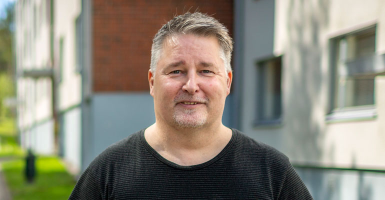 Matti Sarenista tehdään tv-sarja. Matti Sarenista tehdään tv-sarja.