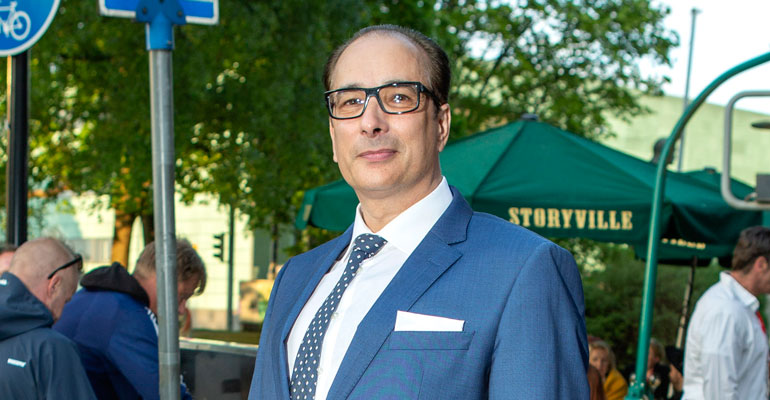Heikki Lampela juhli ex-rakkaansa kanssa. Heikki Lampela juhli ex-rakkaansa kanssa.