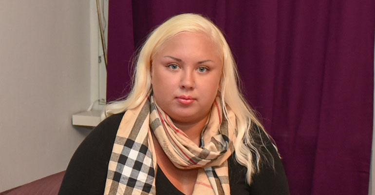 Henna Kalinainen keskittyi lonkeroon. Henna Kalinainen keskittyi lonkeroon.