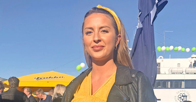 Maria avautuu suhteen päättymisestä. Maria avautuu suhteen päättymisestä.