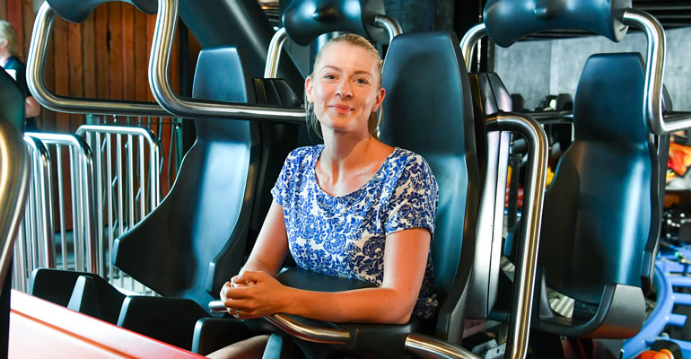 Monika Lindeman testasi lintsin uutuuslaitteen. Monika Lindeman testasi lintsin uutuuslaitteen.